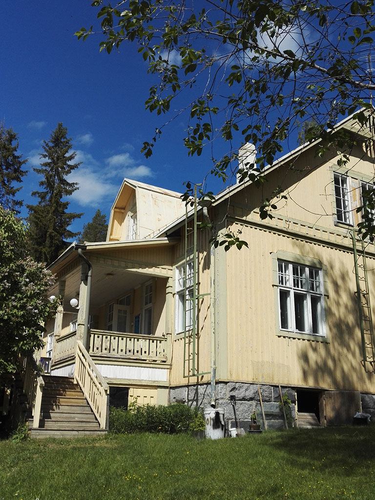 Koivuniemi – Historisches Ärztehaus am Saimaa-See, heute ein Ort für Erholung, Naturerlebnisse & Gemeinschaft in Nordkarelien.